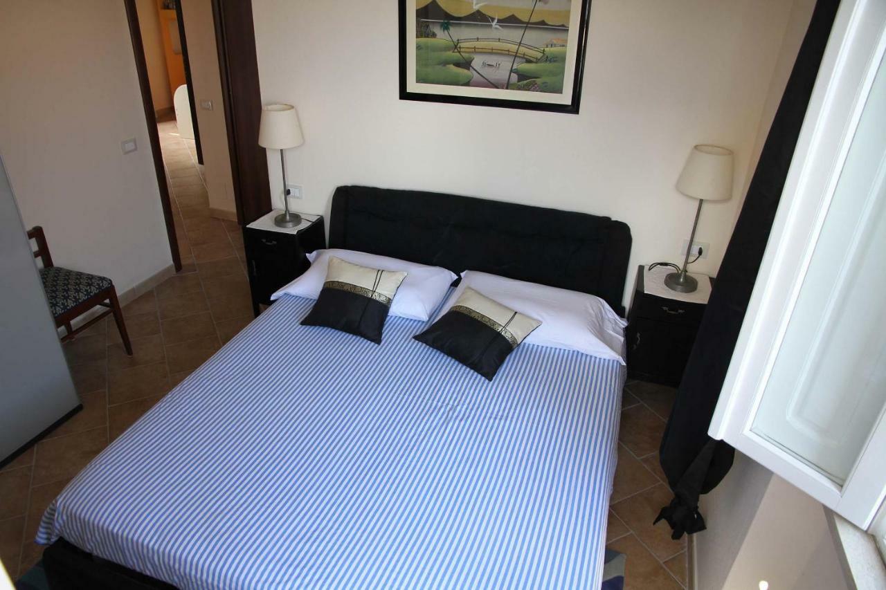Los Flamingos Bed & Breakfast La Maddalena  Exterior foto